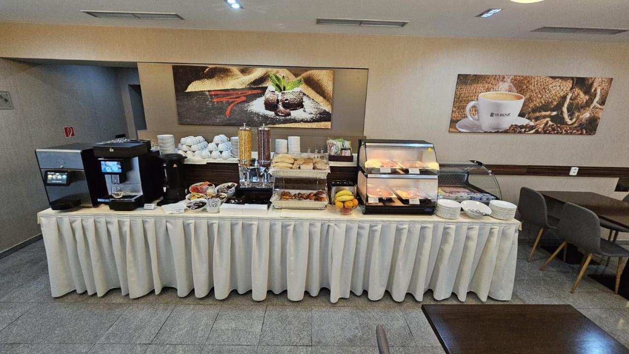 伯拉第斯拉瓦布鲁酒店 酒店 布拉迪斯拉发