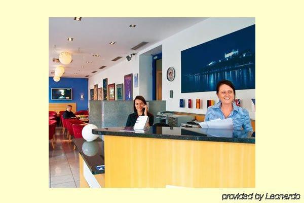 伯拉第斯拉瓦布鲁酒店 酒店 布拉迪斯拉发