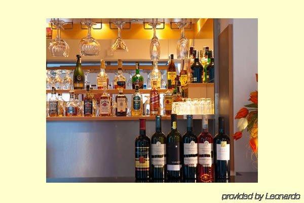 伯拉第斯拉瓦布鲁酒店 酒店